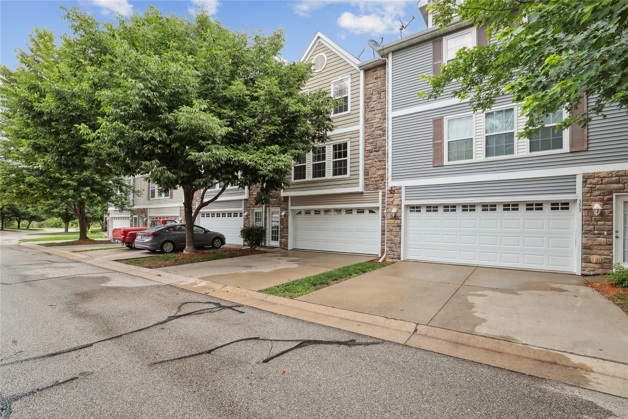 Property Photo: 355 NE Sandalwood Street IA 50263