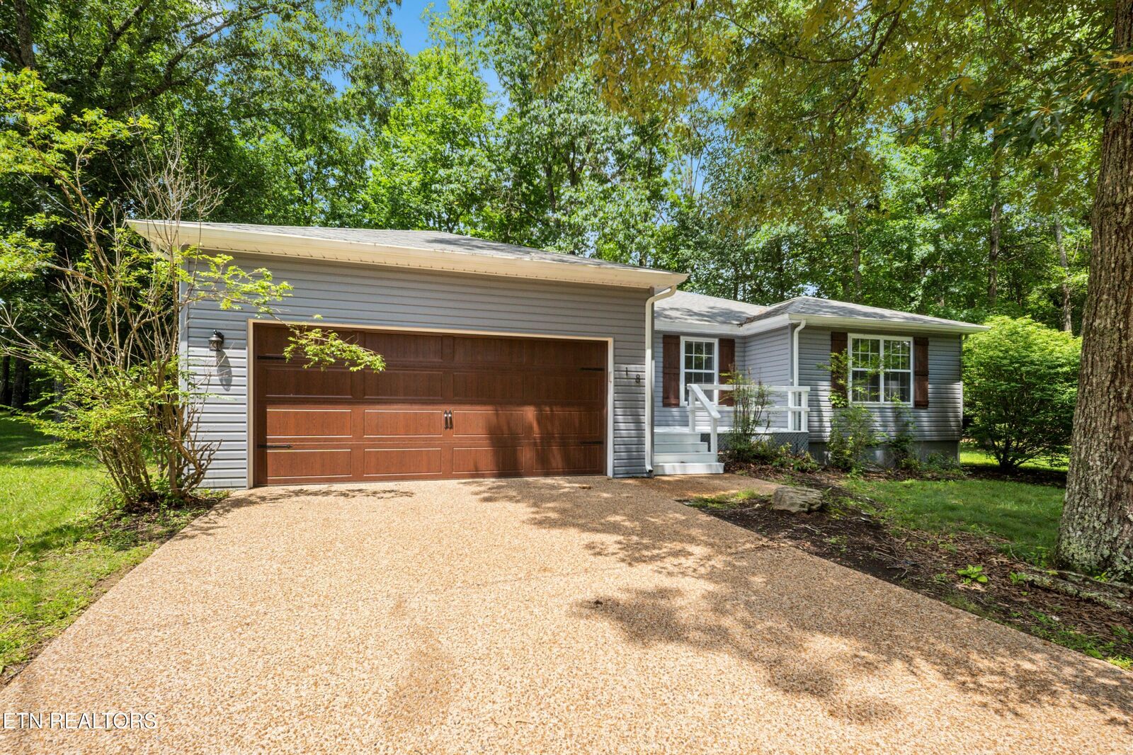 Property Photo:  18 Newcom Court  TN 38558 