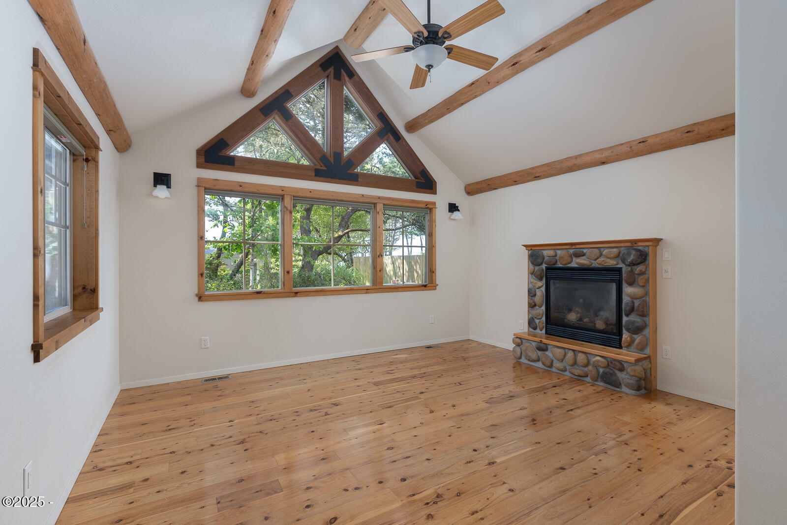Property Photo: 2104 NW Mokmak Lake Dr OR 97394