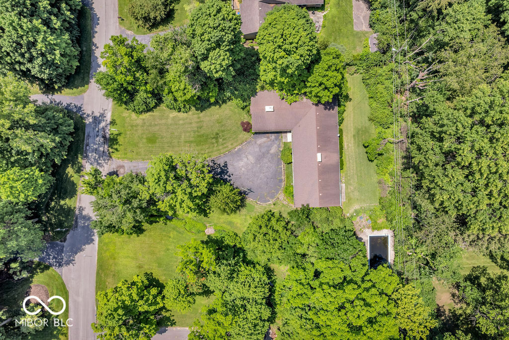 Property Photo: 450 W 93rd Street IN 46260