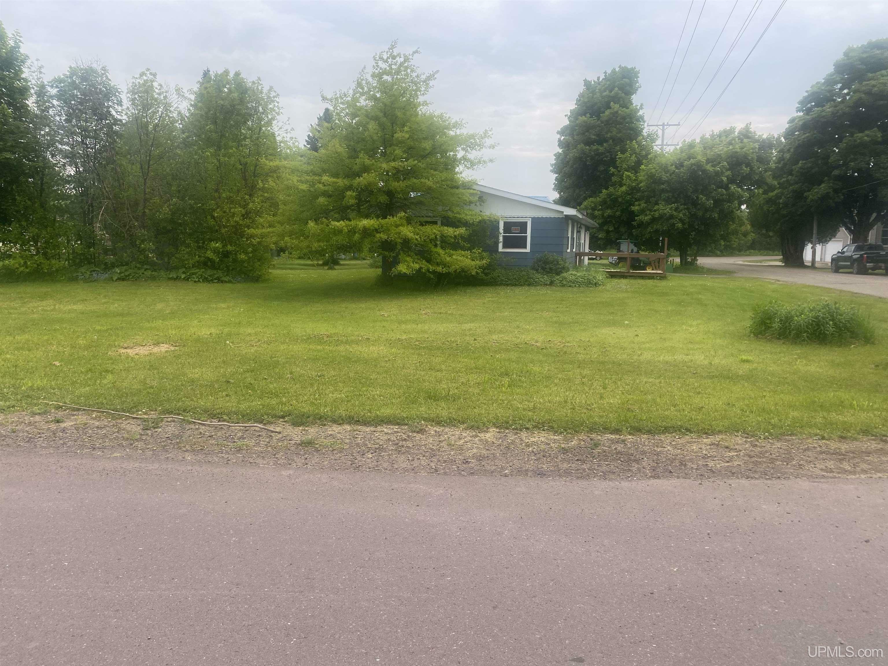 Property Photo: 26121 S Calumet Street MI 49913