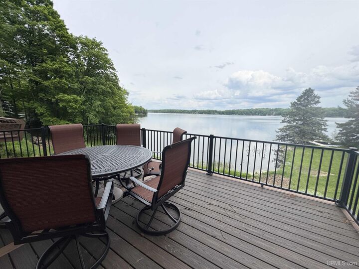 Property Photo:  118 Youngs Lane  MI 49920 