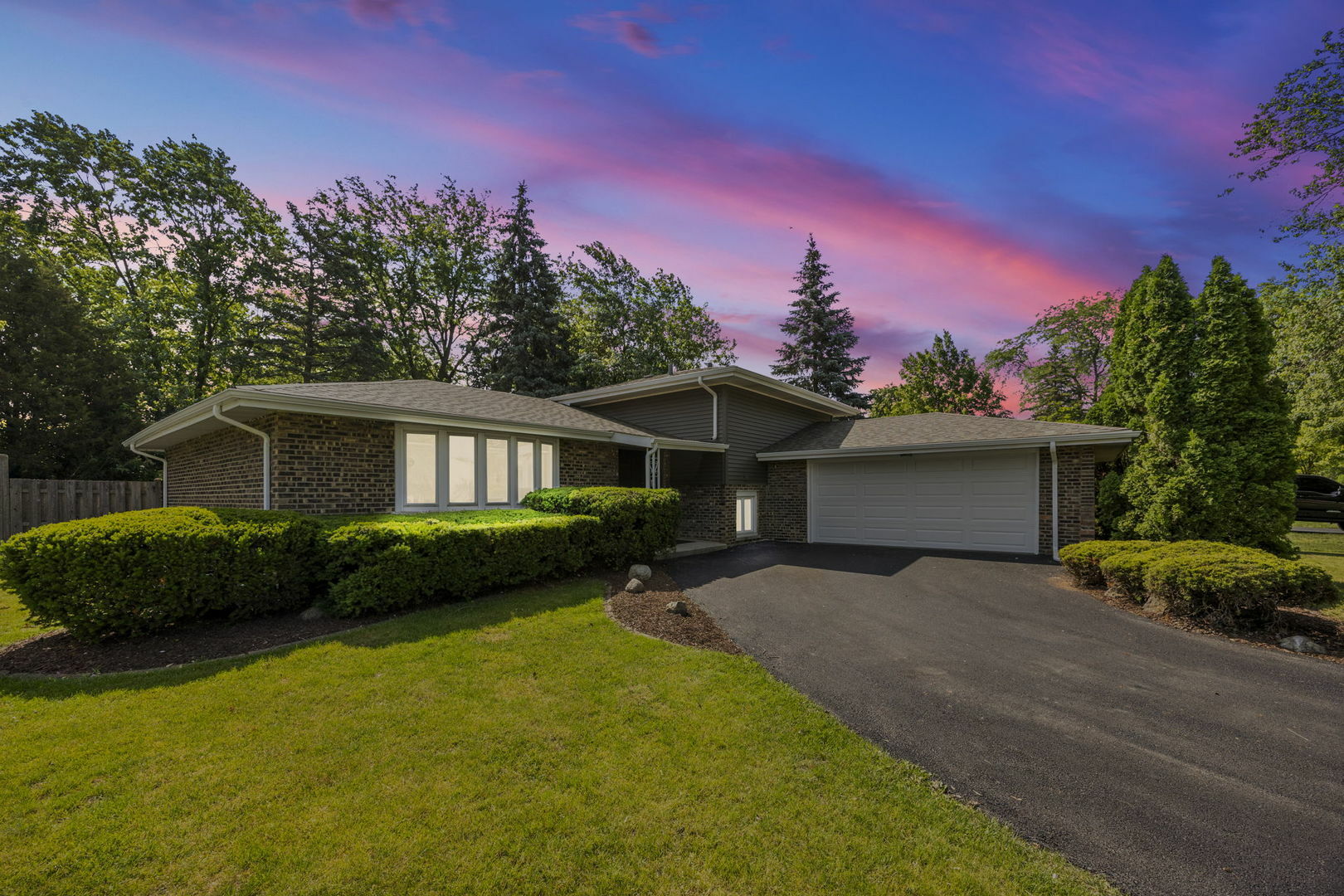 Property Photo: 13741 S 85th Avenue IL 60462