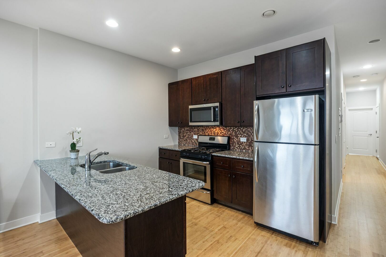 Property Photo:  3130 W Walton Street 2  IL 60622 