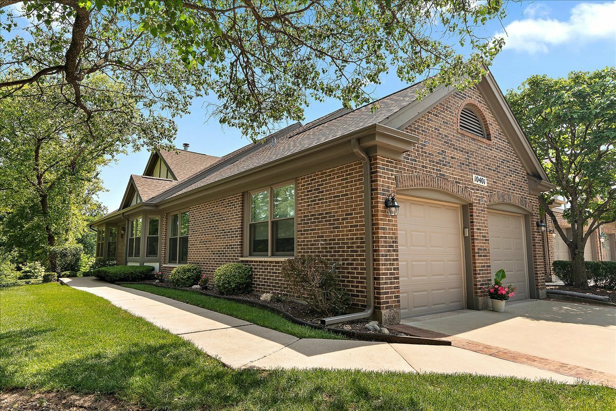 Property Photo: 10401 Lismore Court IL 60462
