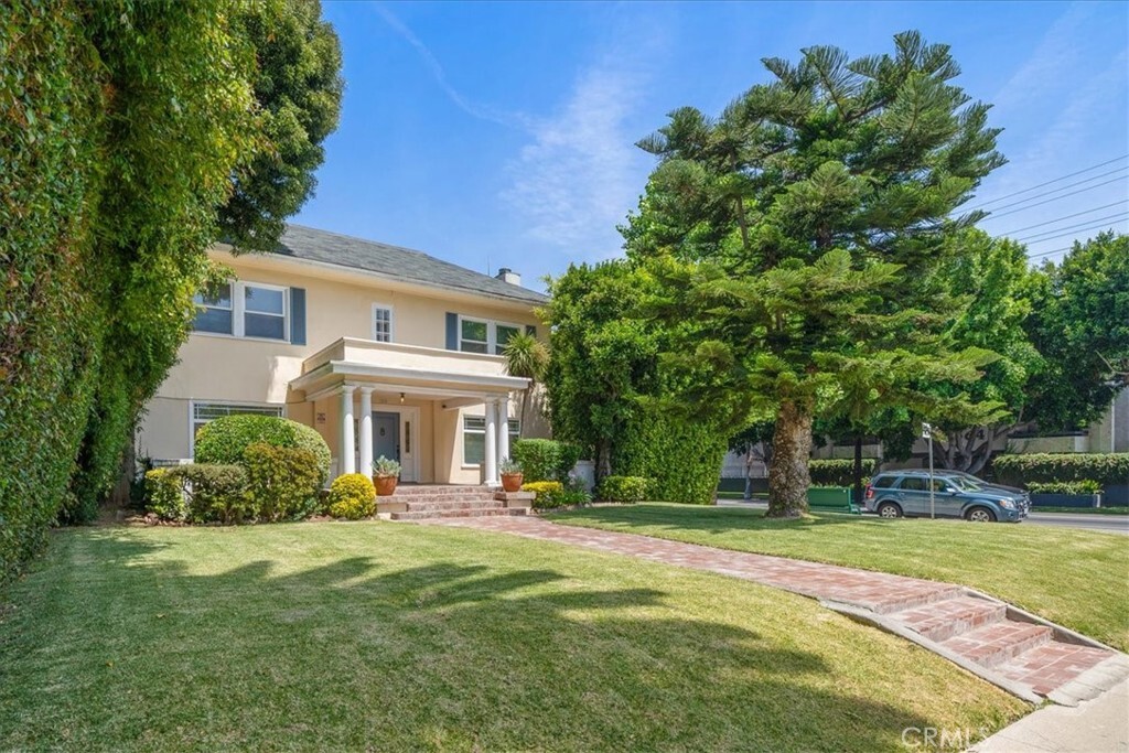 Property Photo: 268 S Norton Avenue CA 90004