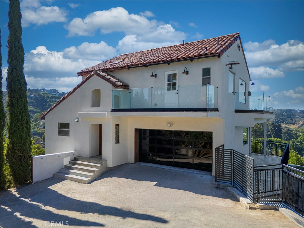 Property Photo: 8280 Grand View Drive CA 90046