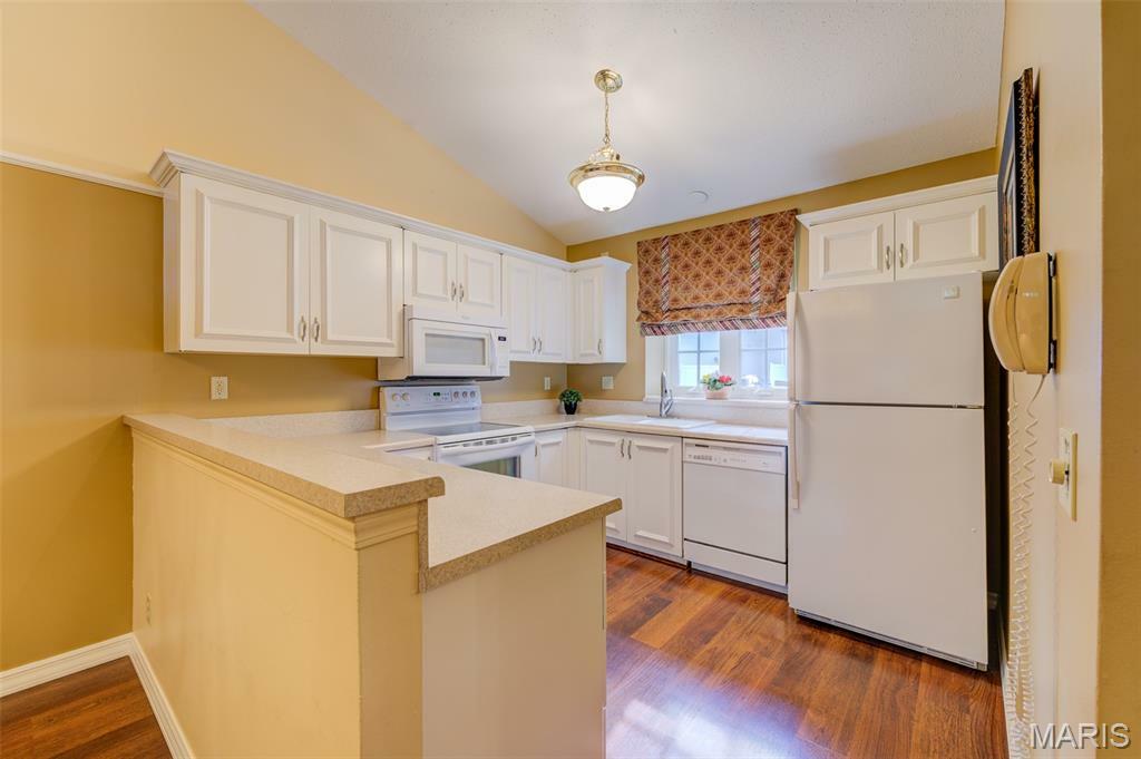 Property Photo: 12938 Autumn View Drive MO 63146
