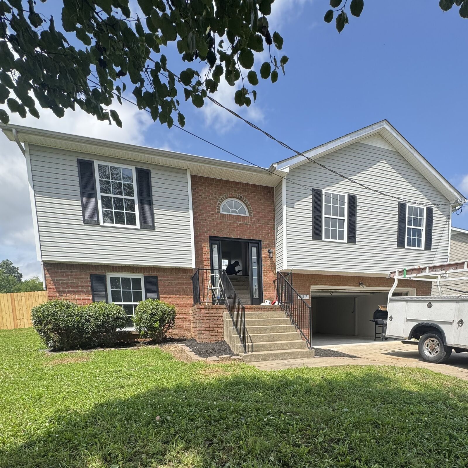 Property Photo: 987 Silty Dr TN 37042