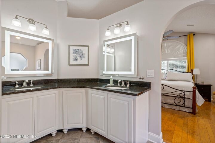 Property Photo: 1630 Highland View Court FL 32003