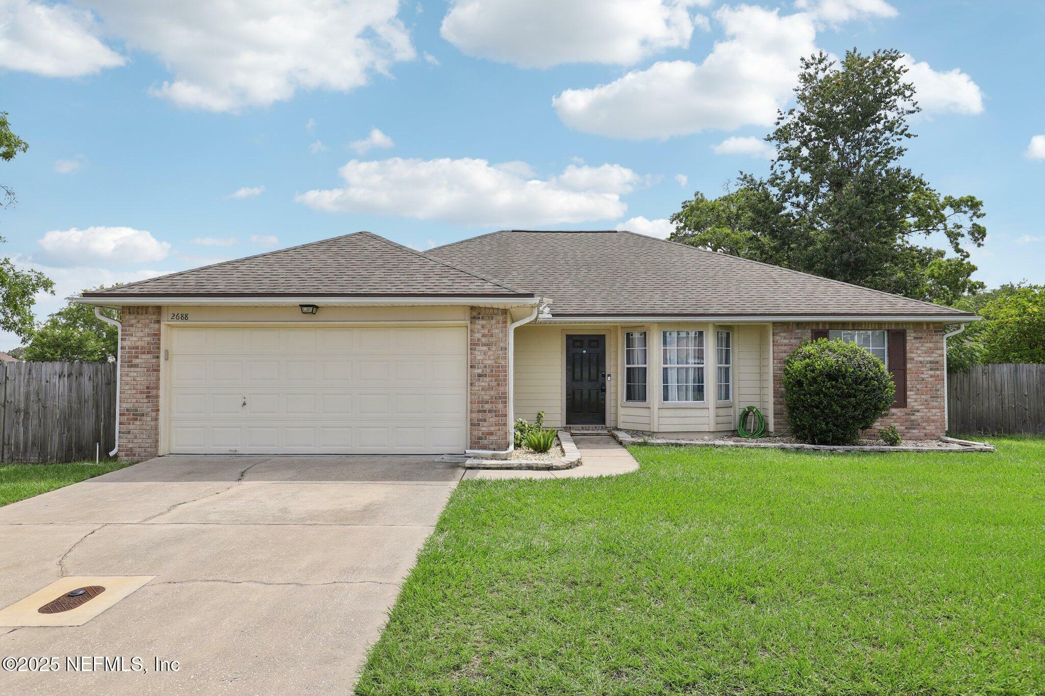 Property Photo: 2688 Glenhaven Drive FL 32043