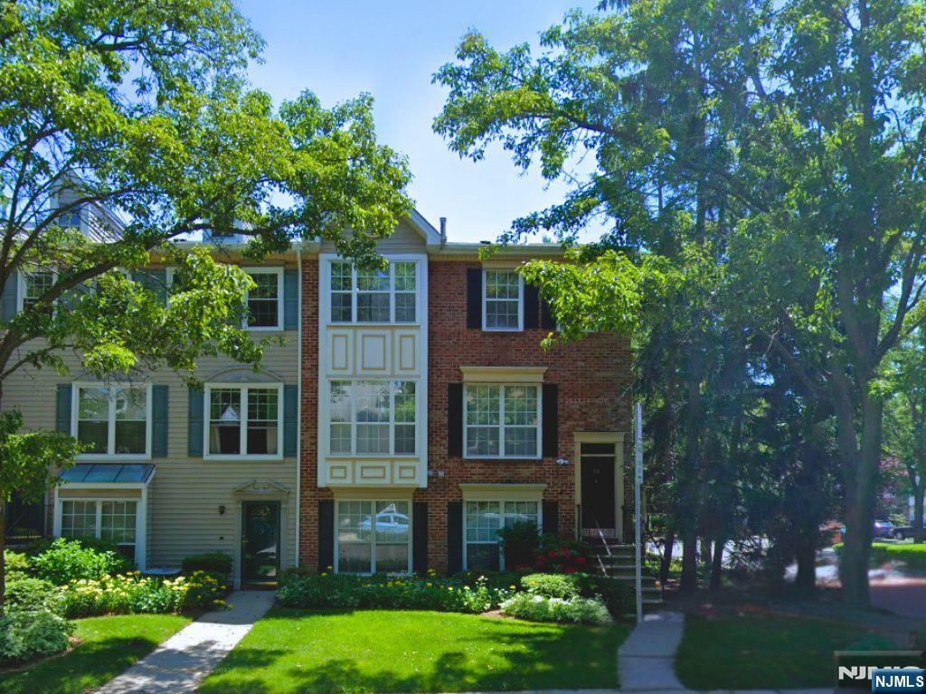 Property Photo:  68 Boston Street 220  NJ 07103 