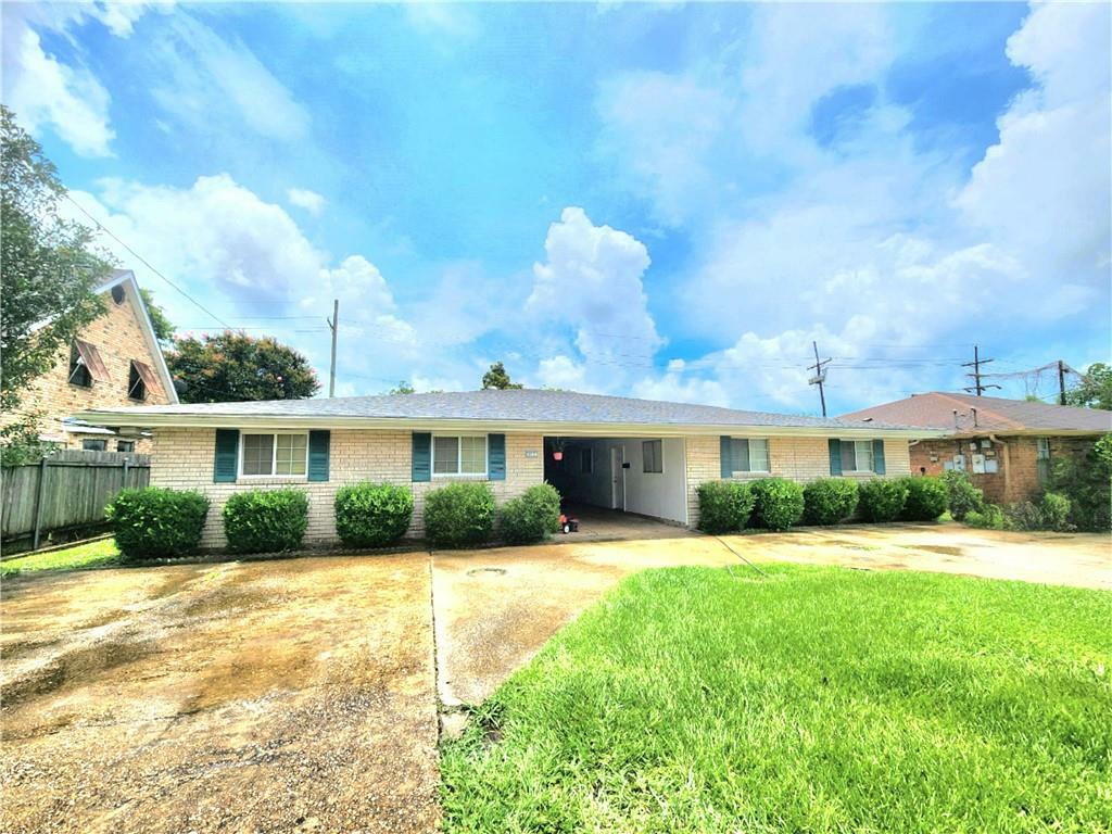 Property Photo: 111 Lambda Street 4 LA 70037