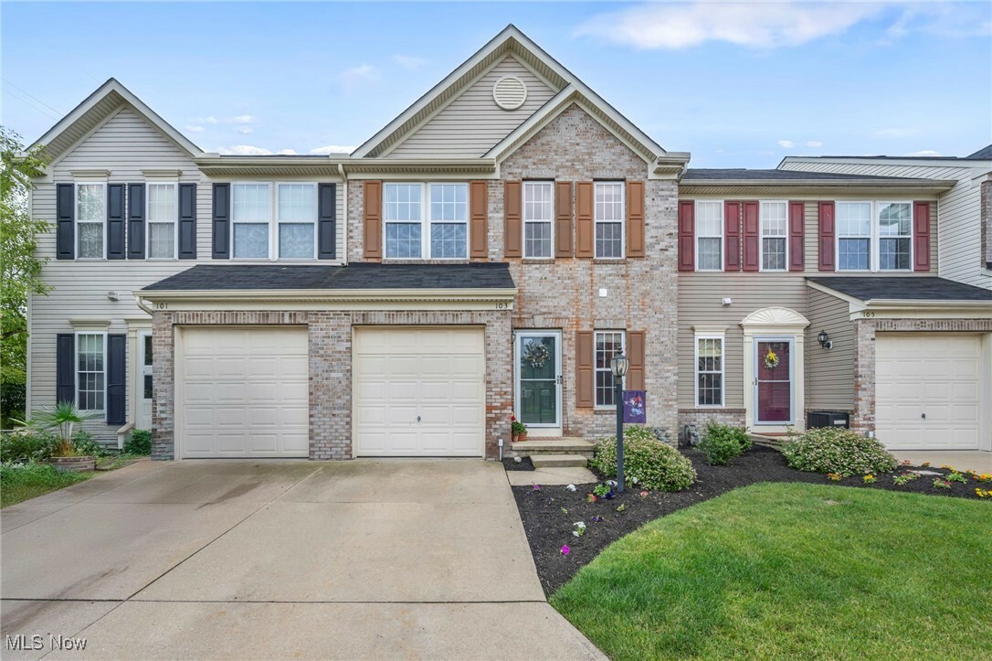 Property Photo: 103 Ledgestone Court OH 44017