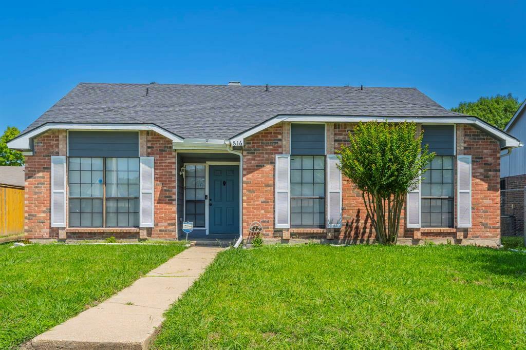 Property Photo: 816 Plummer Drive TX 75104