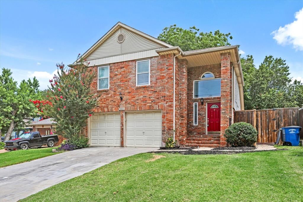 Property Photo:  2931 Courtland Drive  TX 75287 