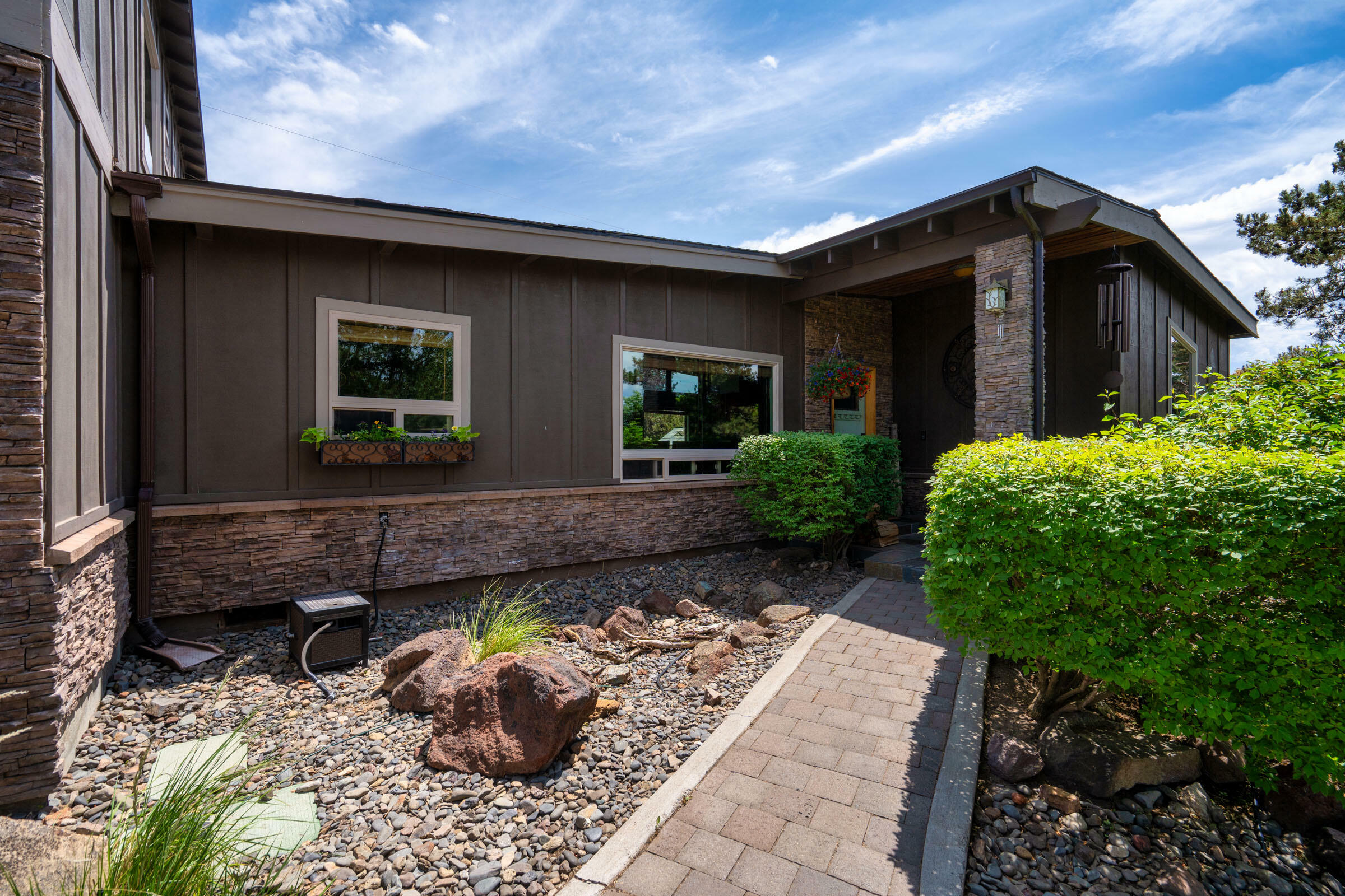 Property Photo: 3176 SW 46th Street OR 97756