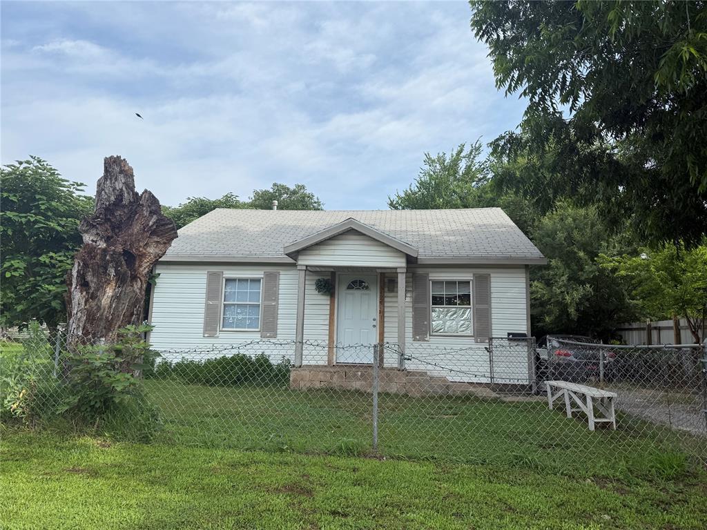 Property Photo: 3427 Campbell Place OK 73108