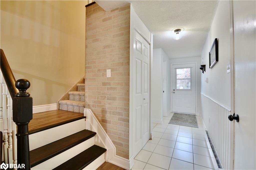Property Photo:  11 Pheasant Trail  ON L4N 6W4 