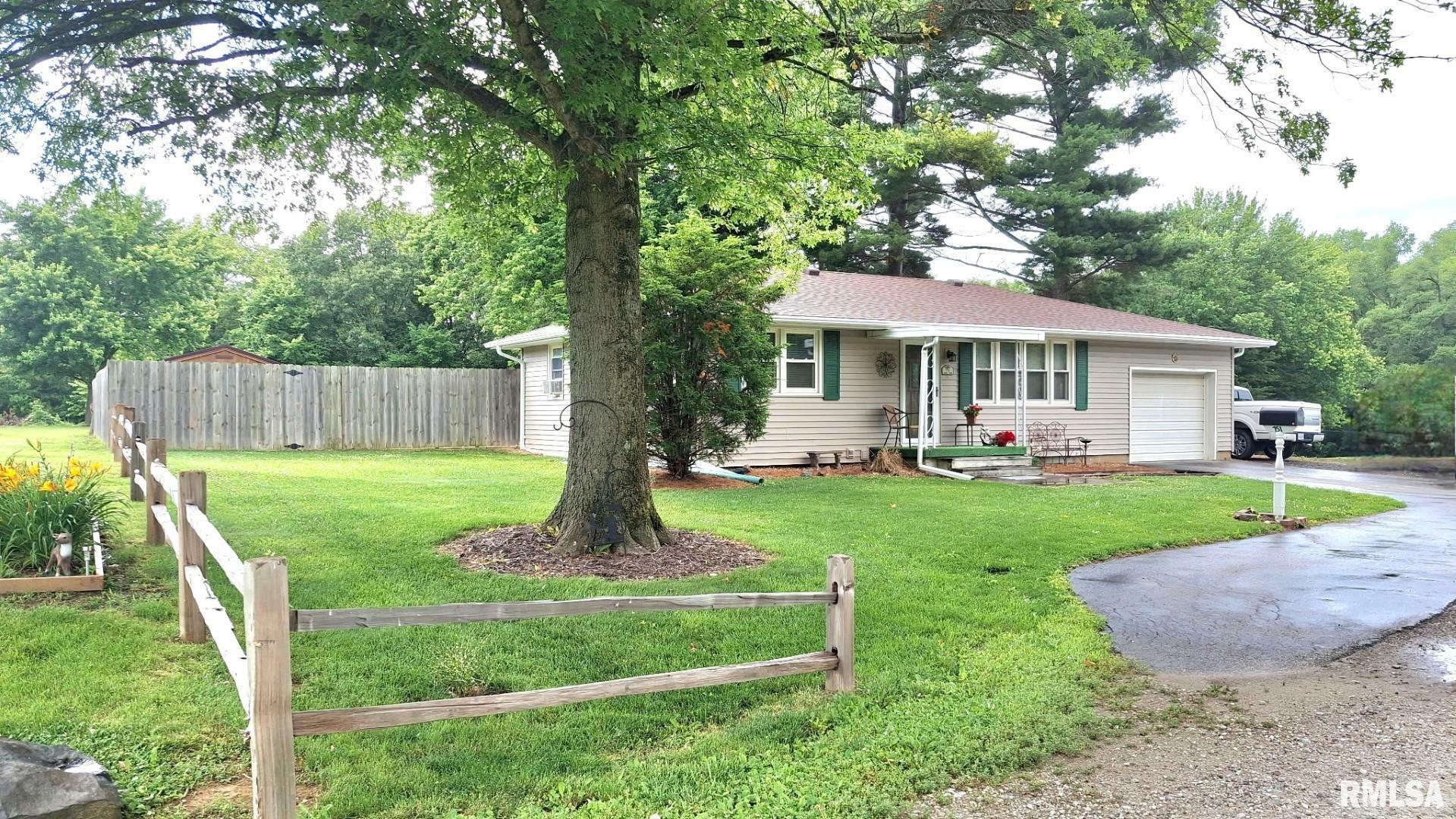 Property Photo: 751 N 3rd Street IL 61427