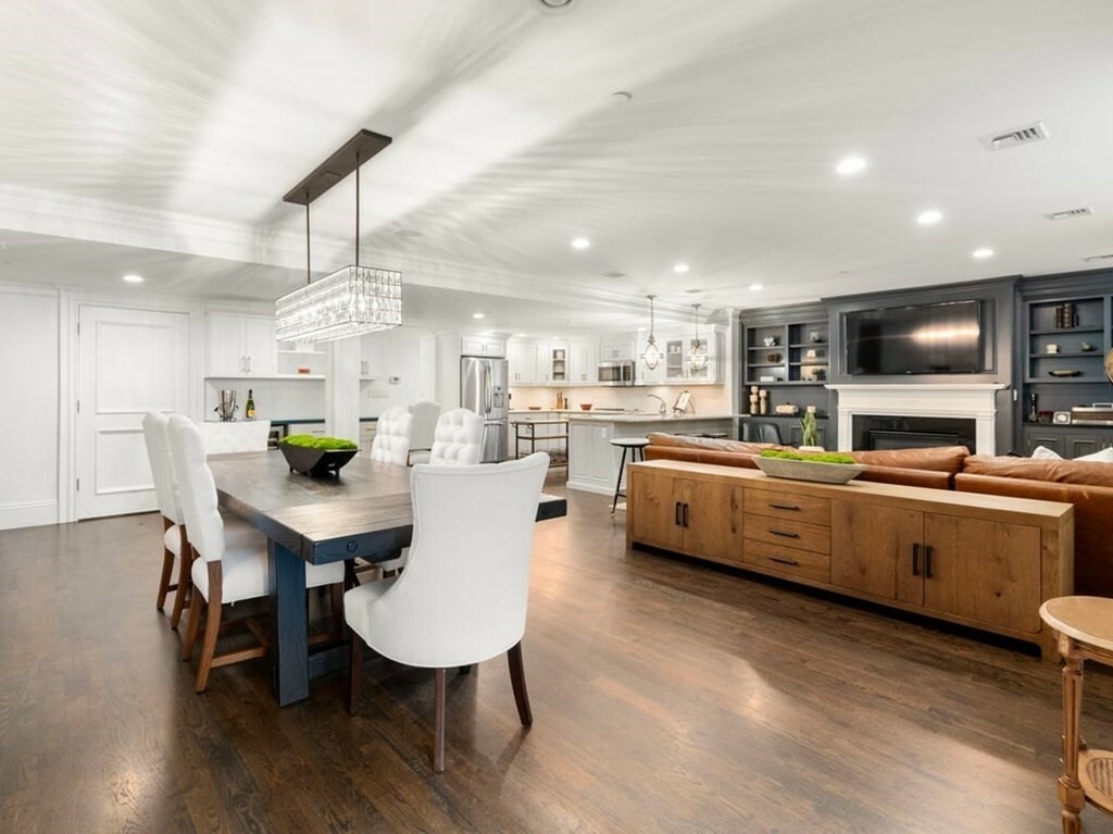 Property Photo: 115 Sewall Ave 1 MA 02446
