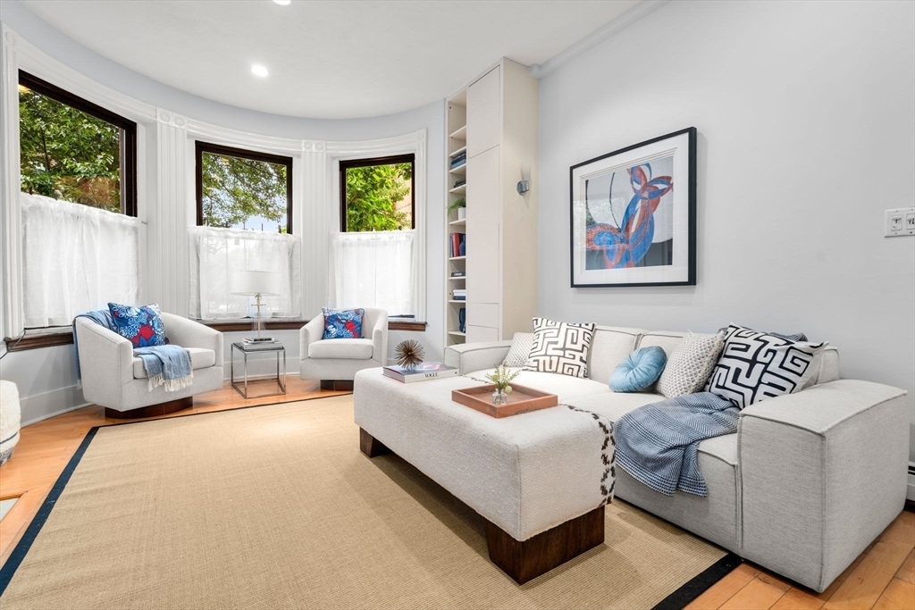 Property Photo: 195 Saint Botolph Street 1A MA 02115