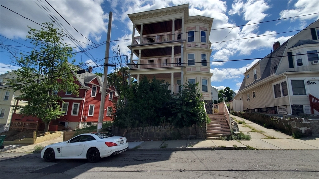 Property Photo: 74 Grant St 2 MA 01902