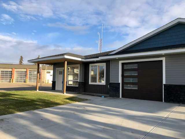 Property Photo: 4738 49A Avenue #2 AB T4L 1N4