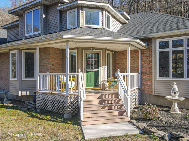 Property Photo: 101 Water Hl Lane PA 18301
