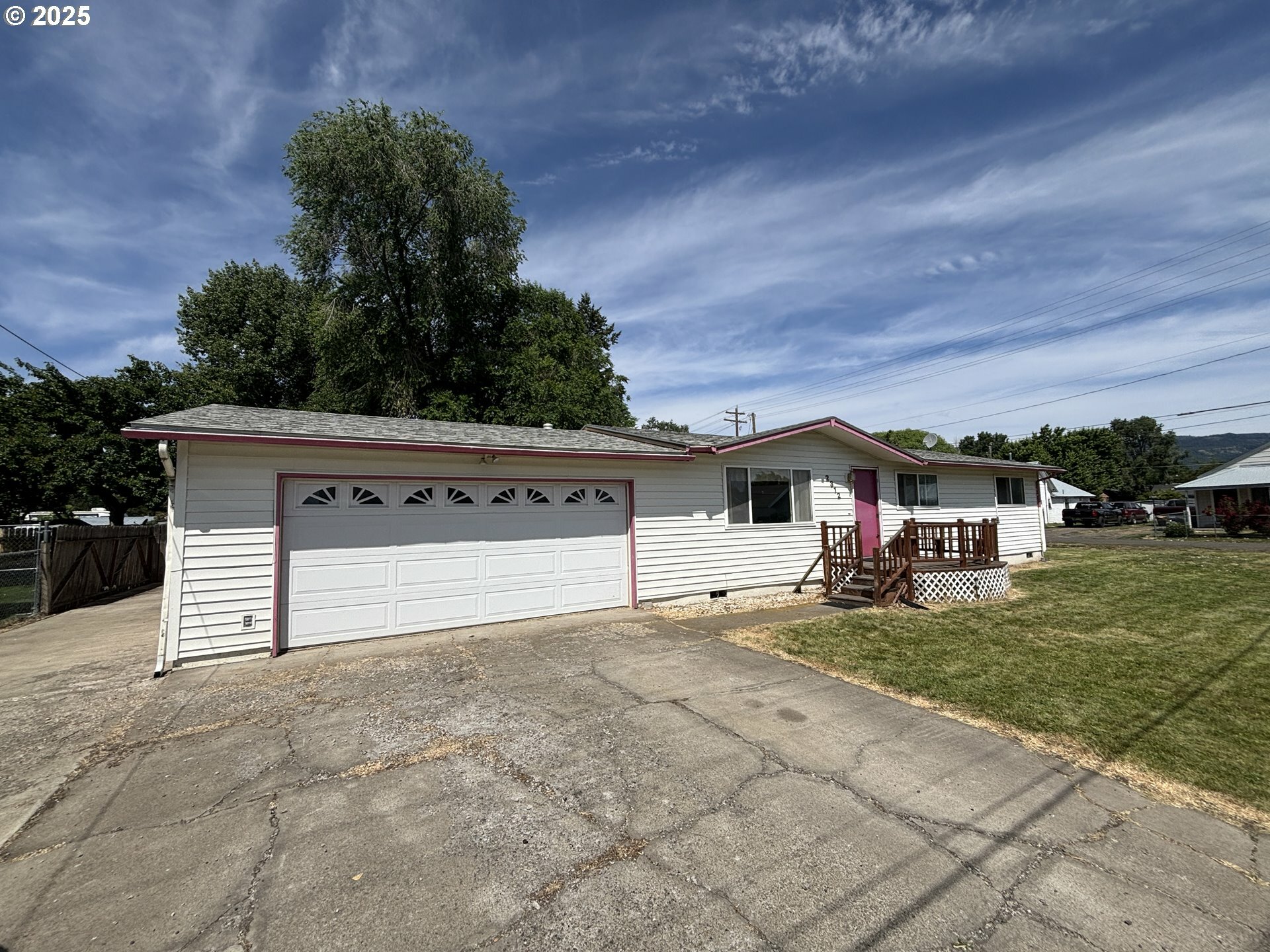 Property Photo: 2312 N Pine St OR 97850