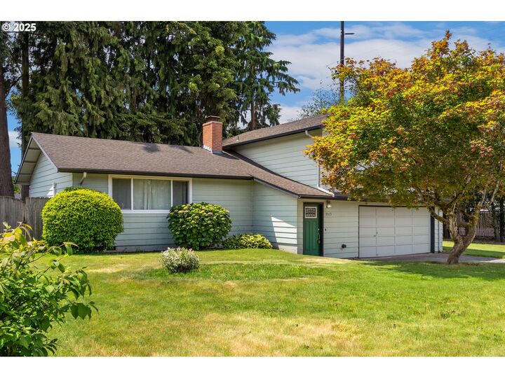 Property Photo:  3515 NW 122nd St  WA 98685 