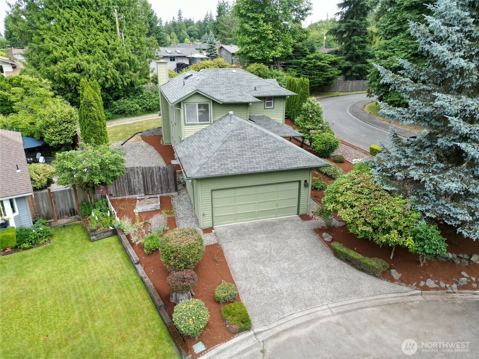 Property Photo: 20039 99th Court NE WA 98011