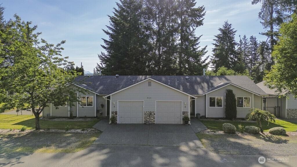 Property Photo: 5121 88th Street NE A & B WA 98270
