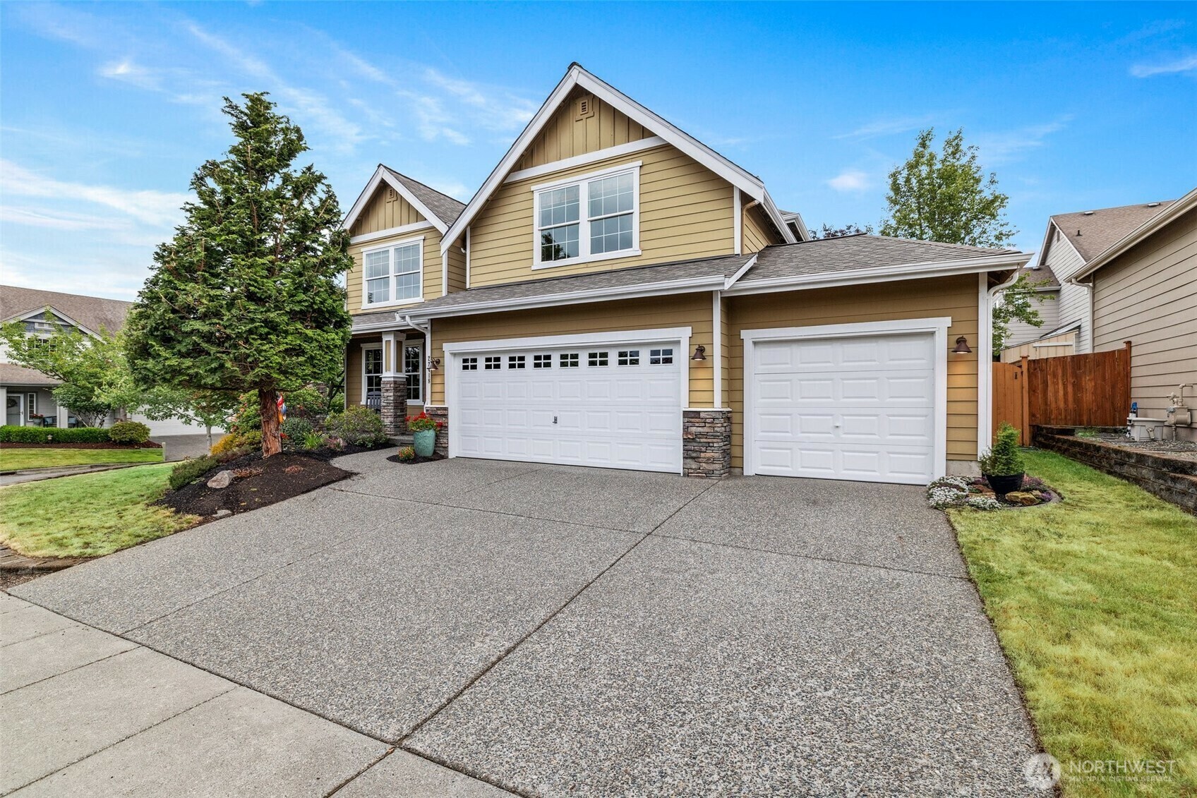 Property Photo: 22418 SE 281st Street WA 98038