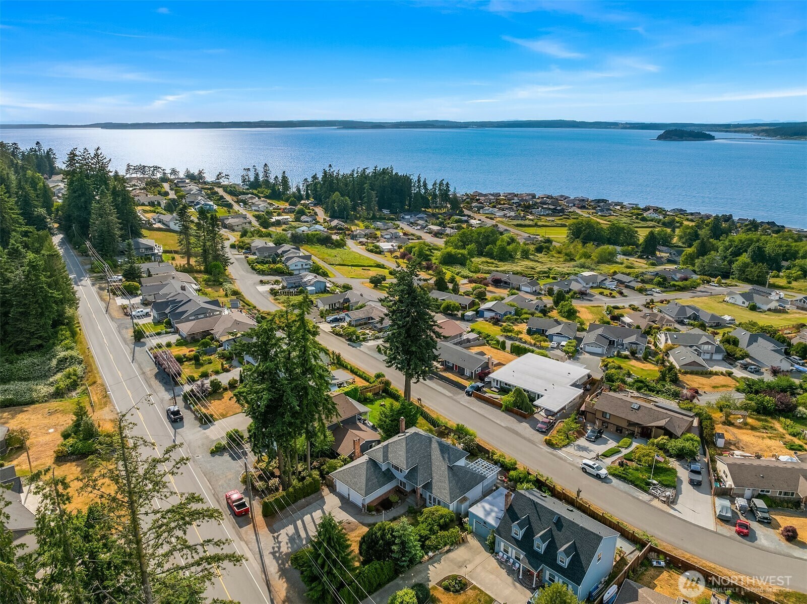 Property Photo: 1021 N Sunset Drive WA 98282