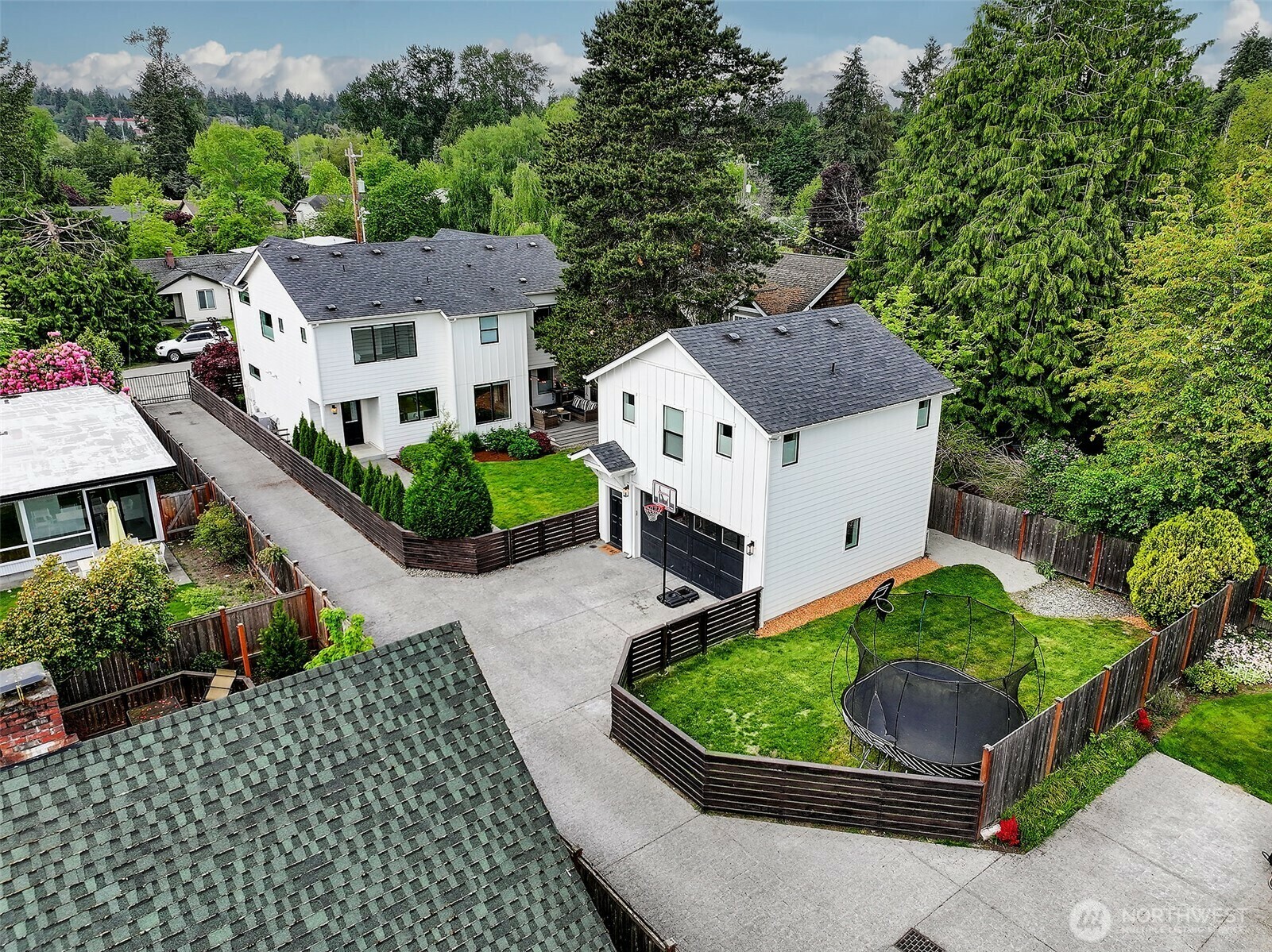 Property Photo: 10702 39th Avenue NE WA 98125