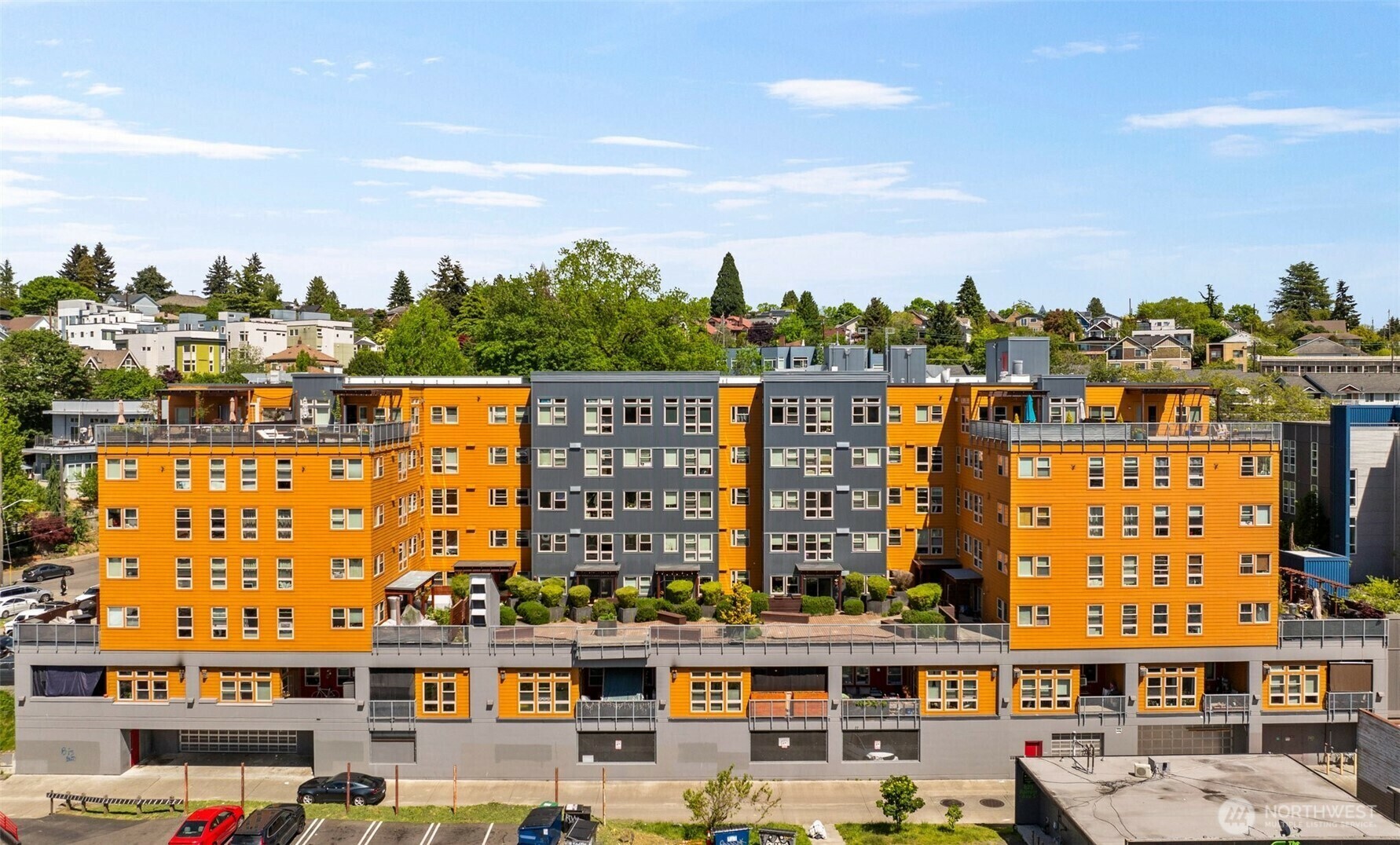 Property Photo: 827 Hiawatha Place S 515 WA 98144