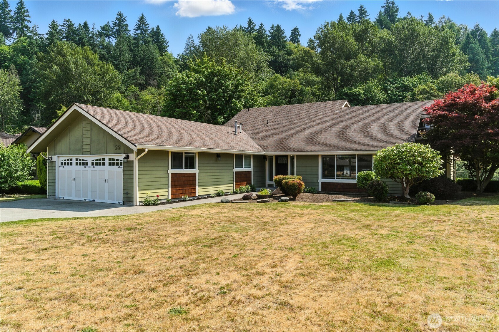 Property Photo: 22 Riverview Drive NE WA 98002