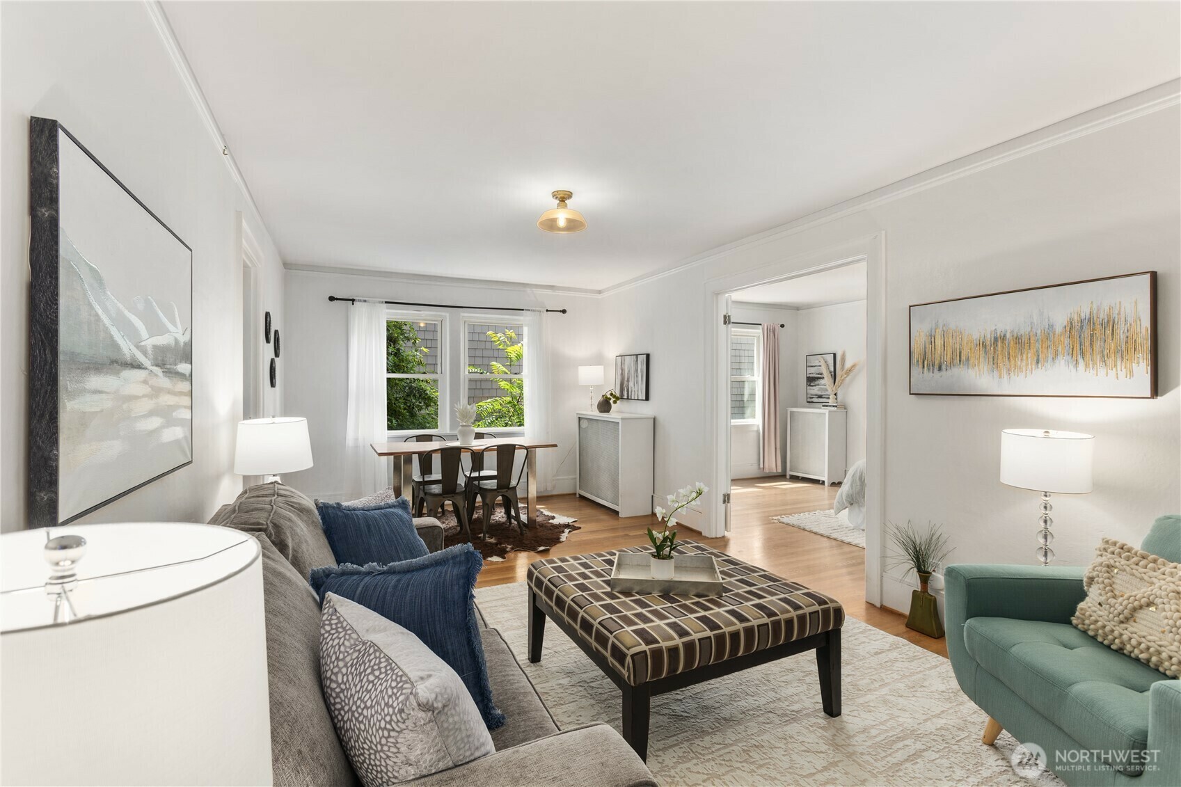 Property Photo: 4725 15th Avenue NE 22 WA 98105