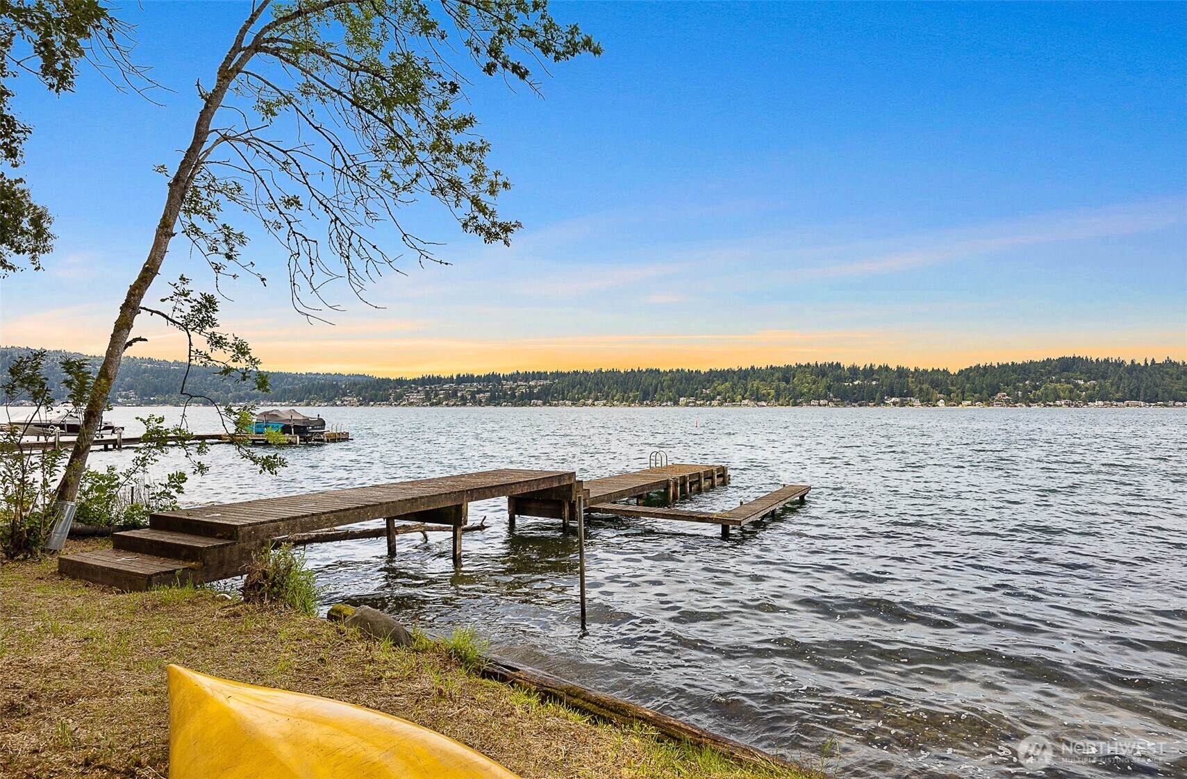 1711 E Lake Sammamish Place SE  Sammamish WA 98075 photo