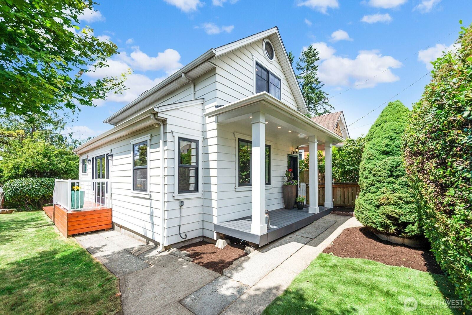 Property Photo: 5819 17th Avenue S WA 98108