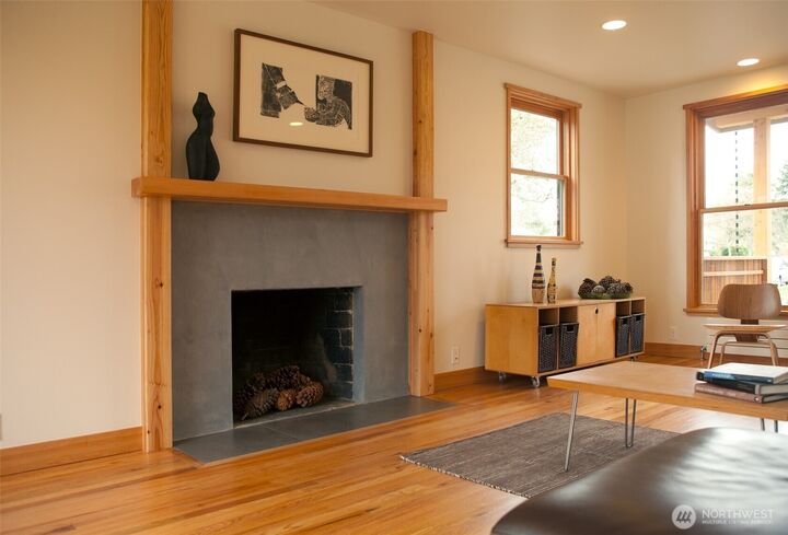 Property Photo: 5707 NE 56th Street WA 98105