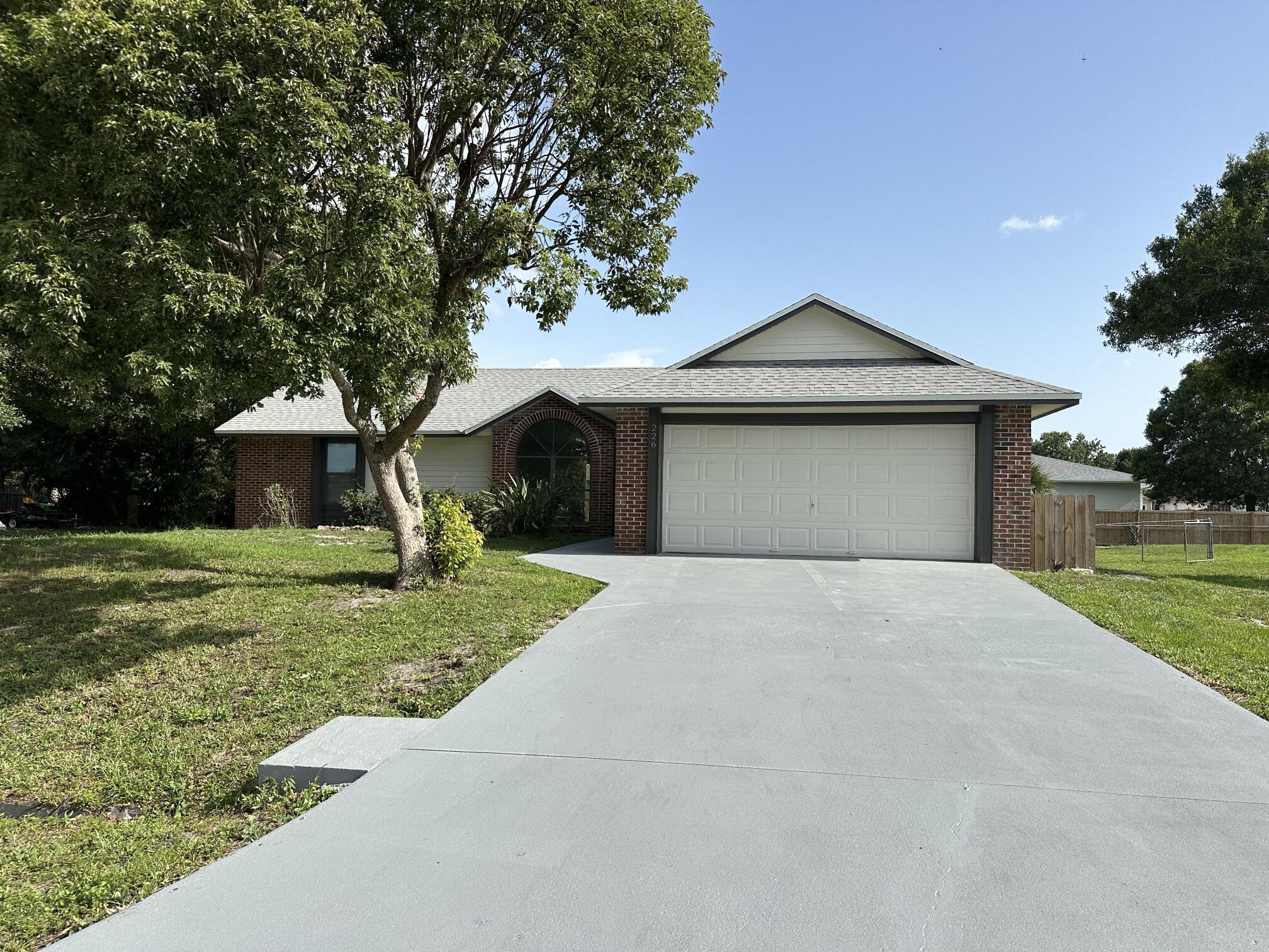 Property Photo: 226 SW Statler Avenue FL 34984