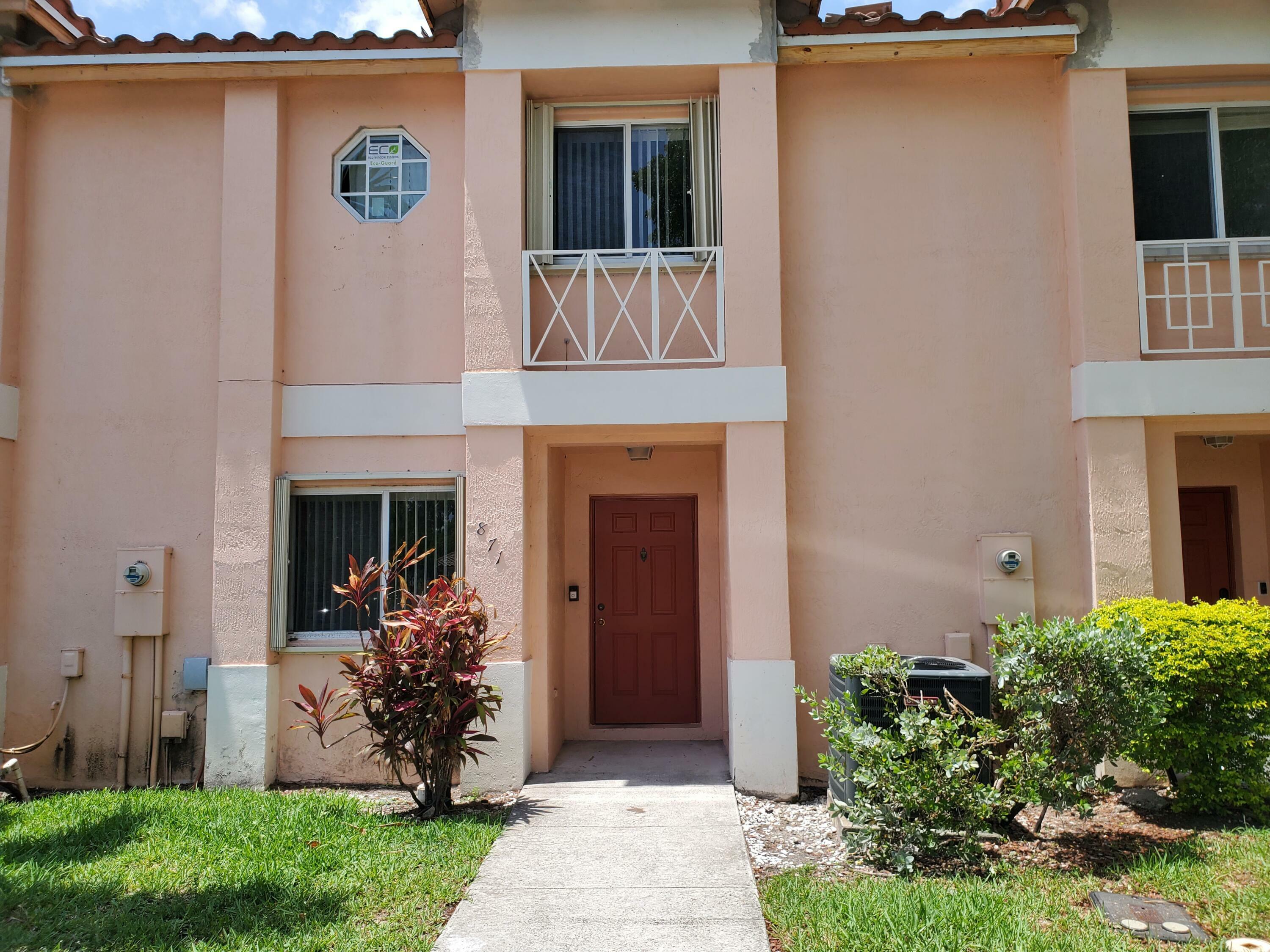 871 NW 208th Circle  Pembroke Pines FL 33029 photo