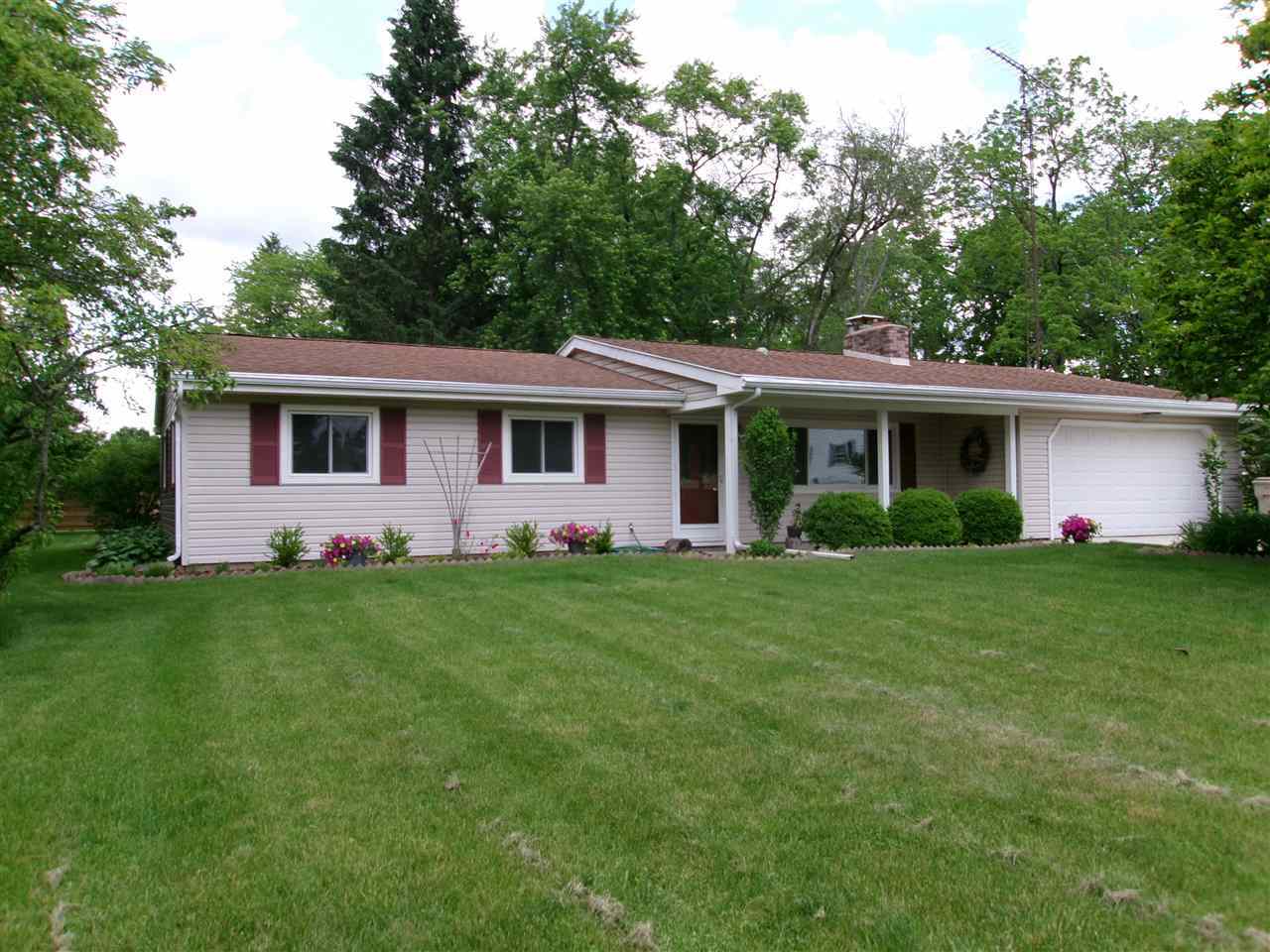 518 Earlham Drive  Richmond IN 47374 photo