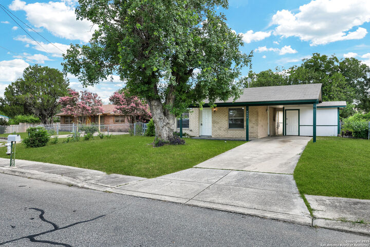 Property Photo:  4806 Luz Ave  TX 78237 
