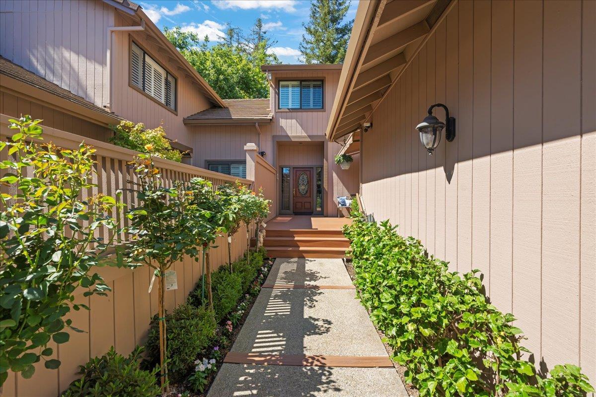 Property Photo: 5945 Fiddletown Place CA 95120