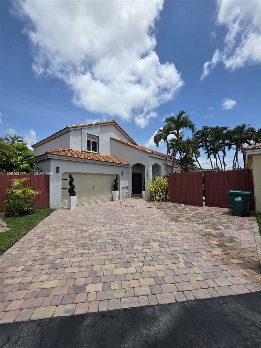 8931 SW 5th St  Miami FL 33174 photo