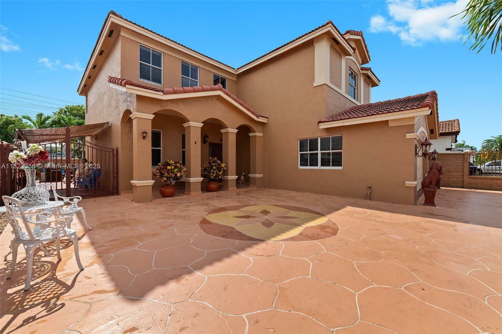 Property Photo: 726 NW 136th Ave FL 33182