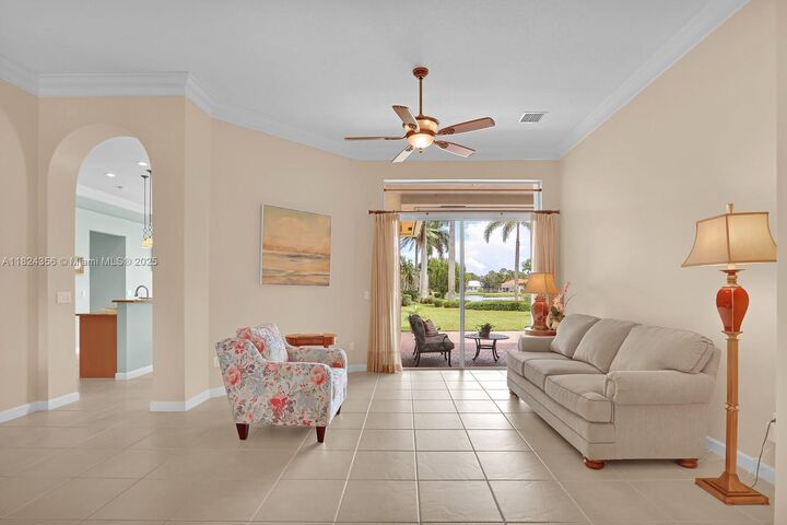 Property Photo: 819 SW Bromelia Ter FL 34997